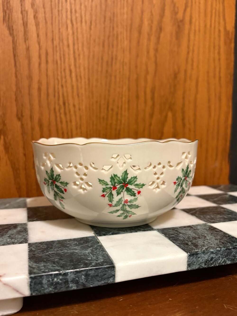 Lenox Holiday Pierced Bowl Holly Berry 24K Gold Trim Reticulated